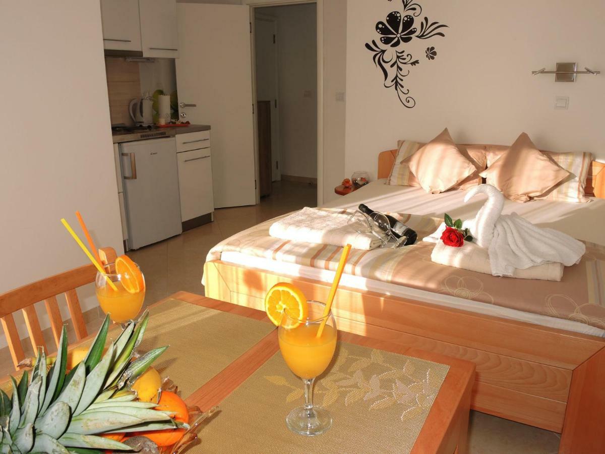 Iva Apartmani Tribalj المظهر الخارجي الصورة
