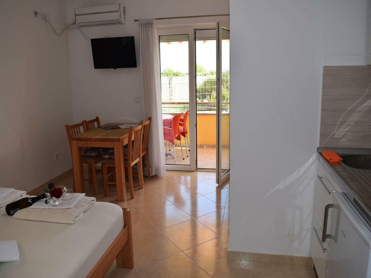 Iva Apartmani Tribalj المظهر الخارجي الصورة